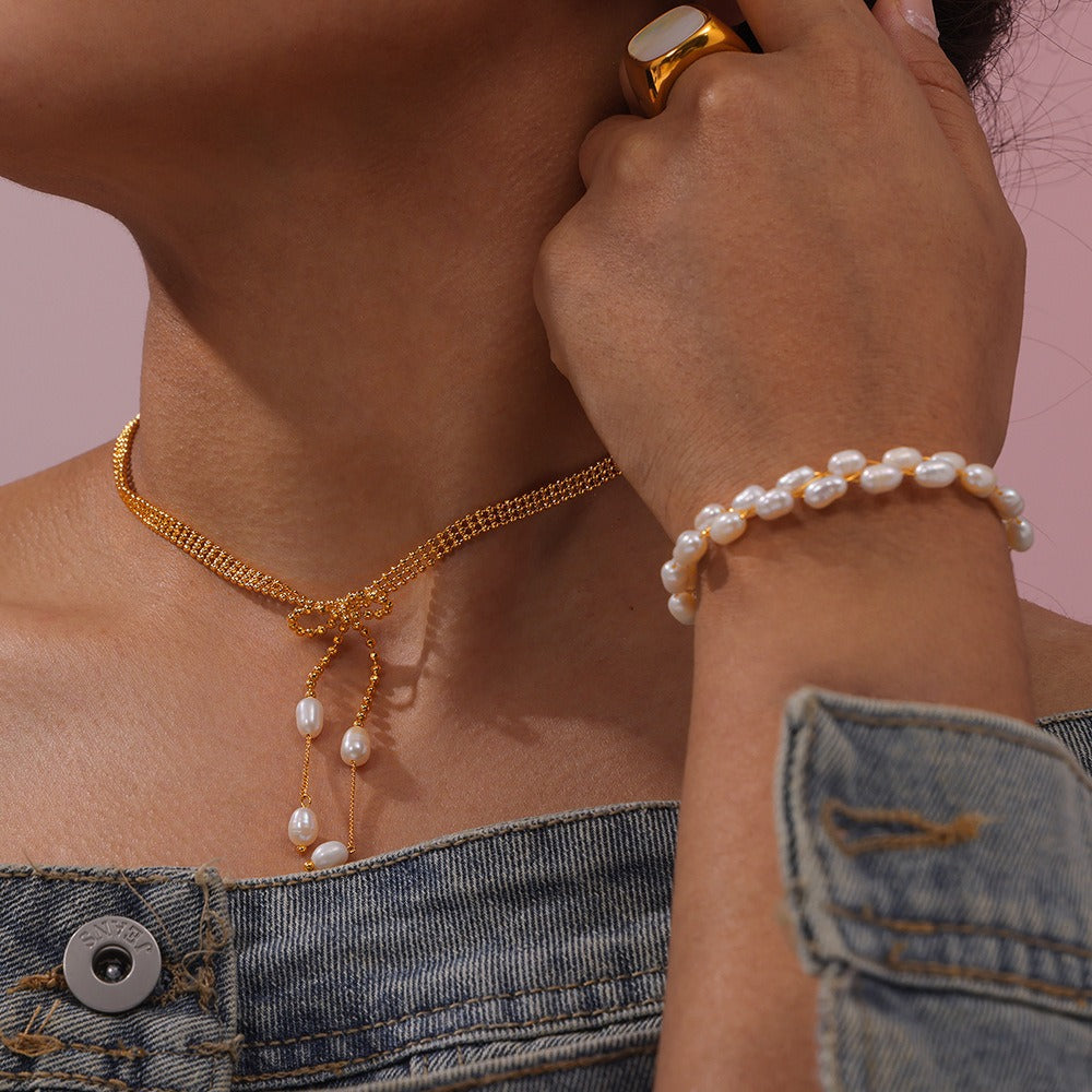 Blooming Pearls 18K gold necklace and bracelet set