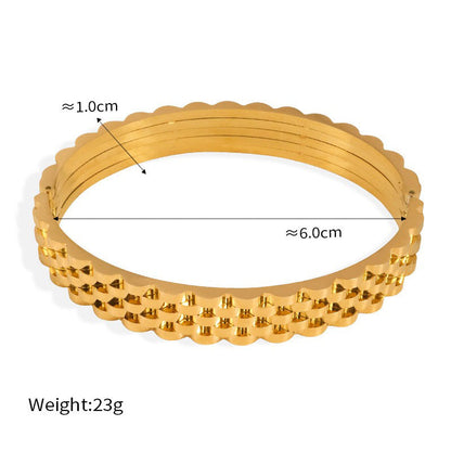 Sophisticated Elegance 18K Gold Bracelet